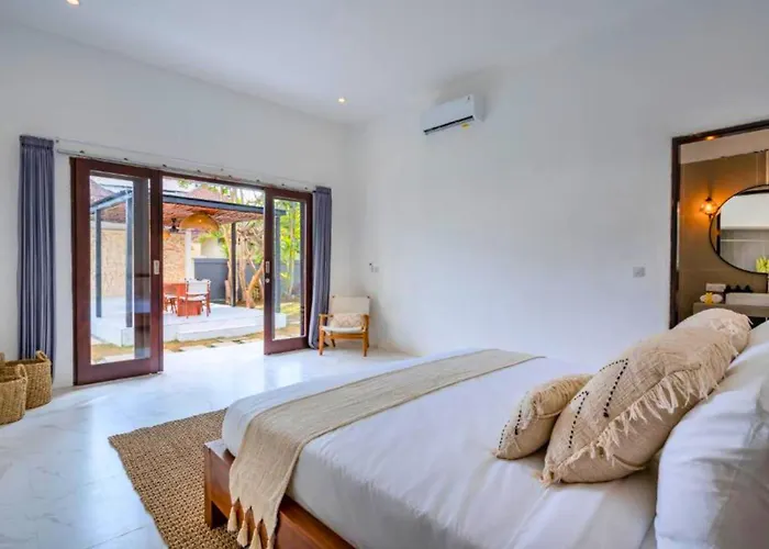 Sasikirana Spacious 10 Bedroom Private Pool Villa *