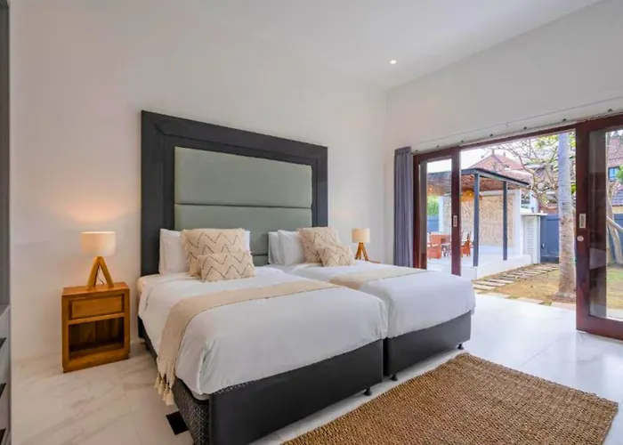 Sasikirana Spacious 10 Bedroom Private Pool *