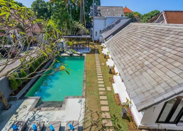 Sasikirana Spacious 10 Bedroom Private Pool Villa