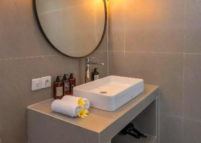 Sasikirana Spacious 10 Bedroom Private Pool * Seminyak
