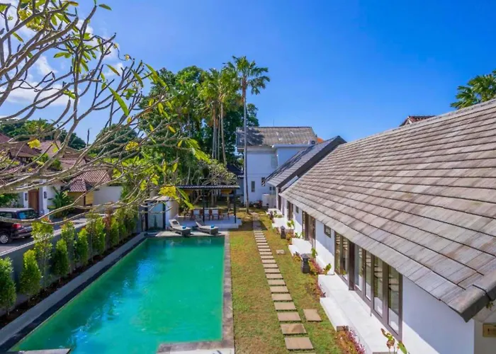 Villa Sasikirana Spacious 10 Bedroom Private Pool *