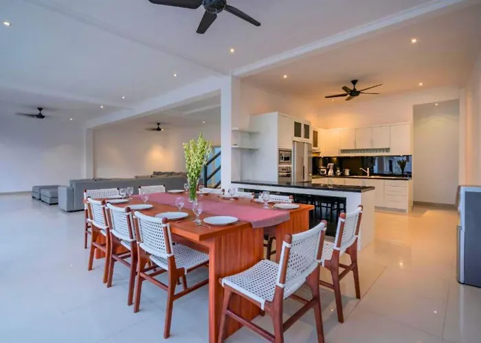 Villa Sasikirana Spacious 10 Bedroom Private Pool Seminyak
