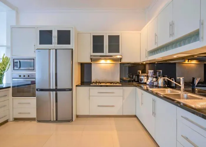 Sasikirana Spacious 10 Bedroom Private Pool