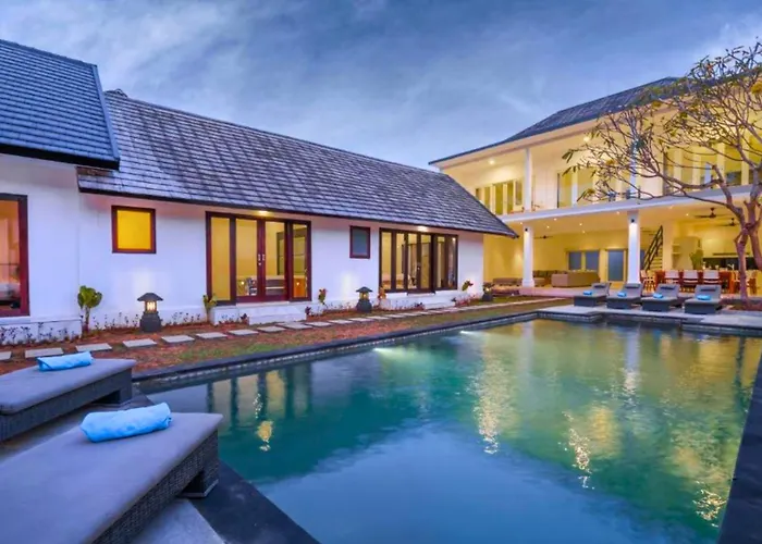 Sasikirana Spacious 10 Bedroom Private Pool * Seminyak