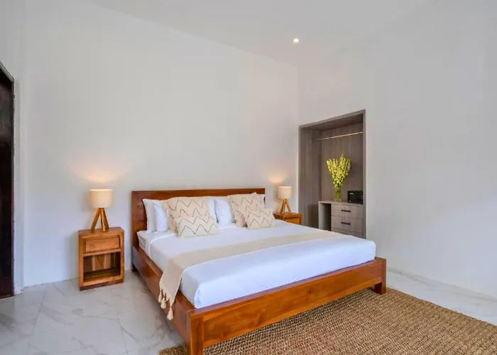 Sasikirana Spacious 10 Bedroom Private Pool * Seminyak
